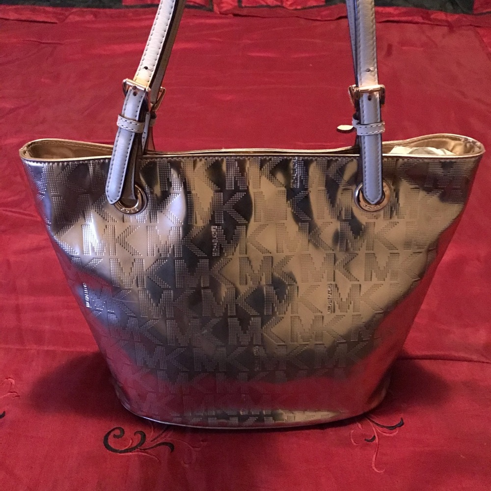 MICHAEL KORS JET SET